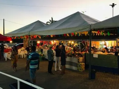 2ª Feira na Praça